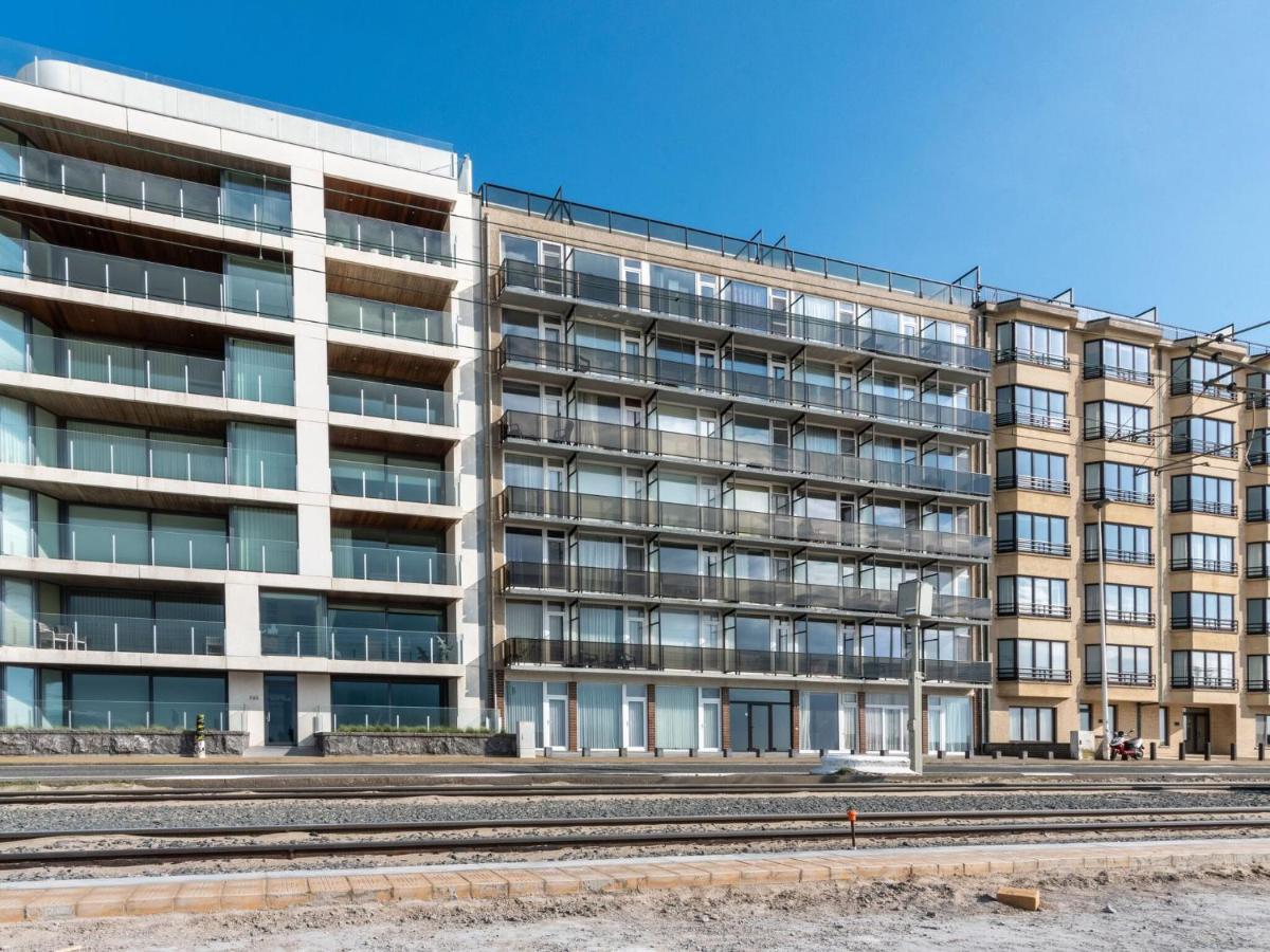 Contemporary Apartment In Oostende With Balcony Exteriör bild