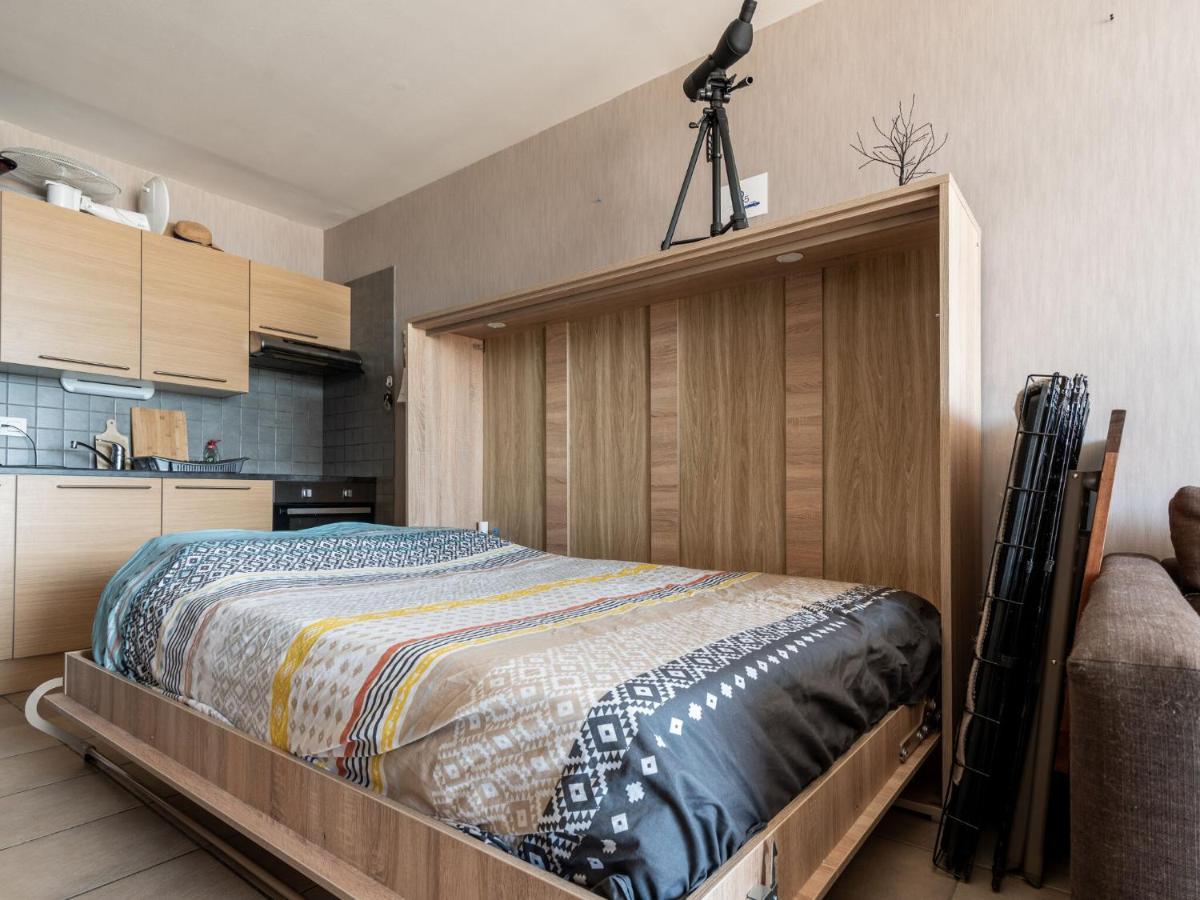 Contemporary Apartment In Oostende With Balcony Exteriör bild